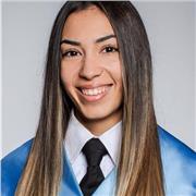 Graduada en Magisterio Primaria con mención en Pedagogia terapéutica, doy clases particulares de primaria y preparación de sintaxis y latin para secundaria